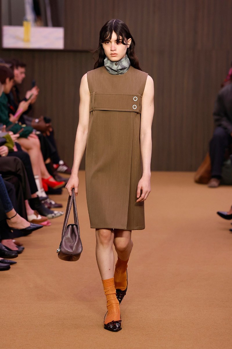 Look 11