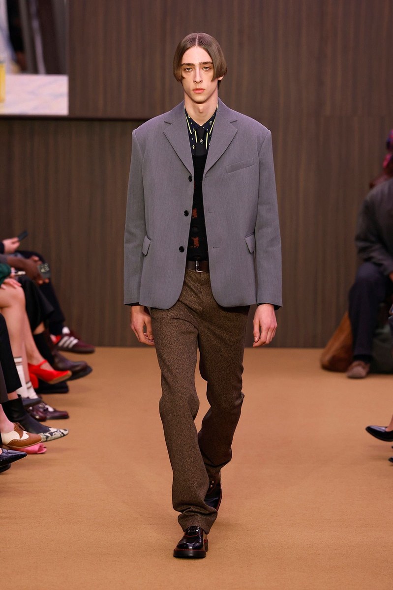 Look 12