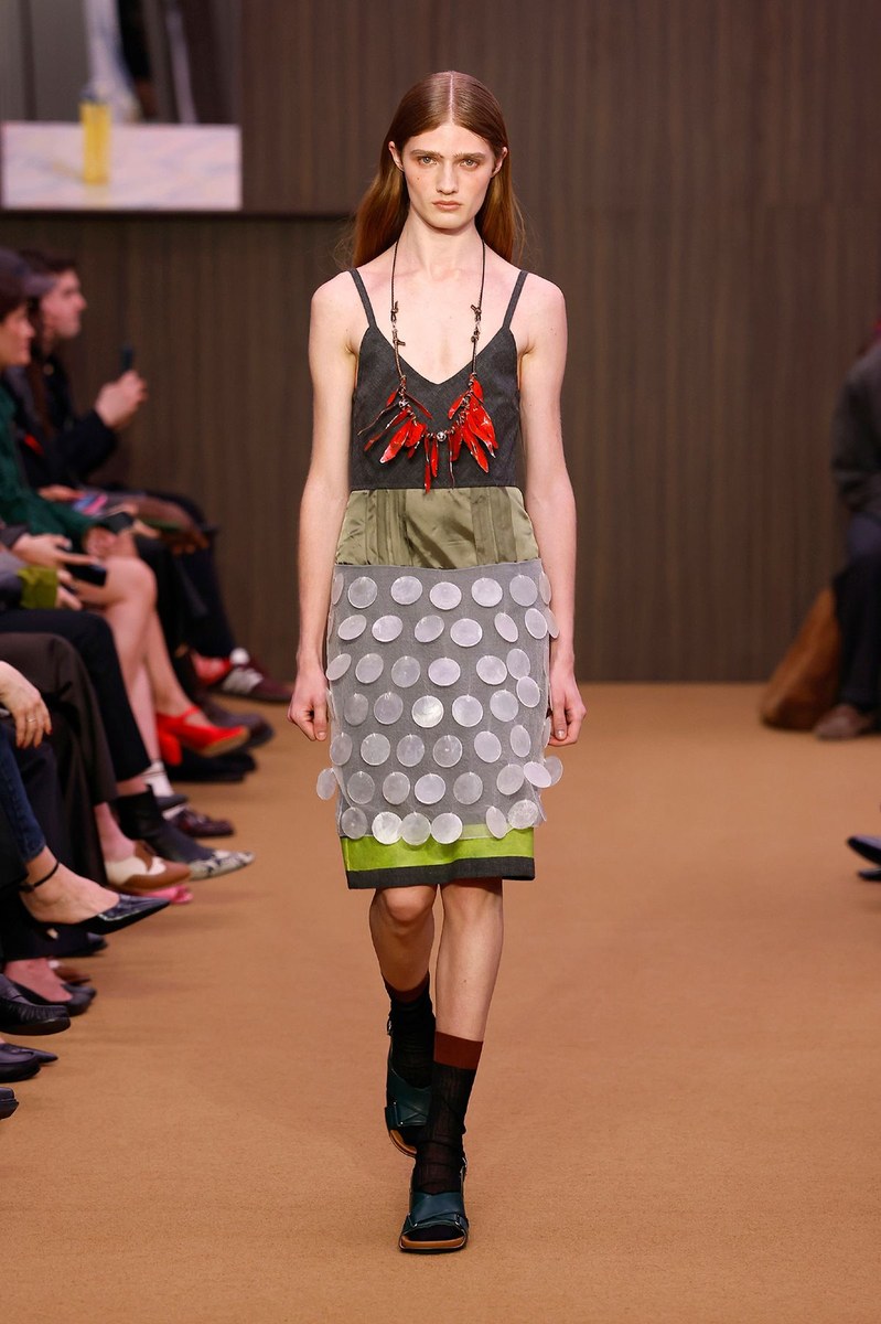 Look 19