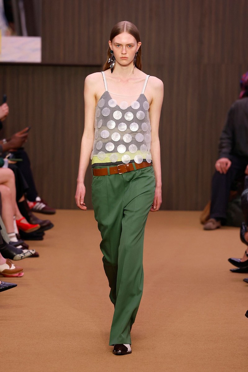 Look 25