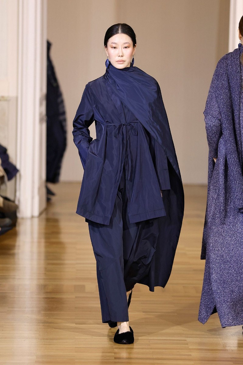 Look 11