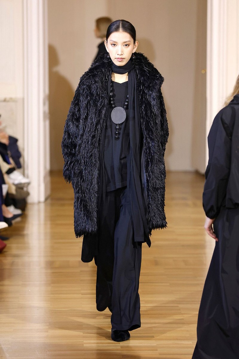 Look 25