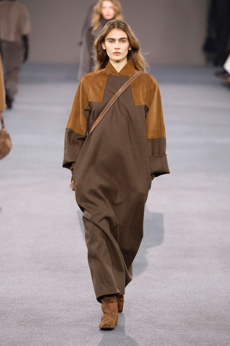 Look 11