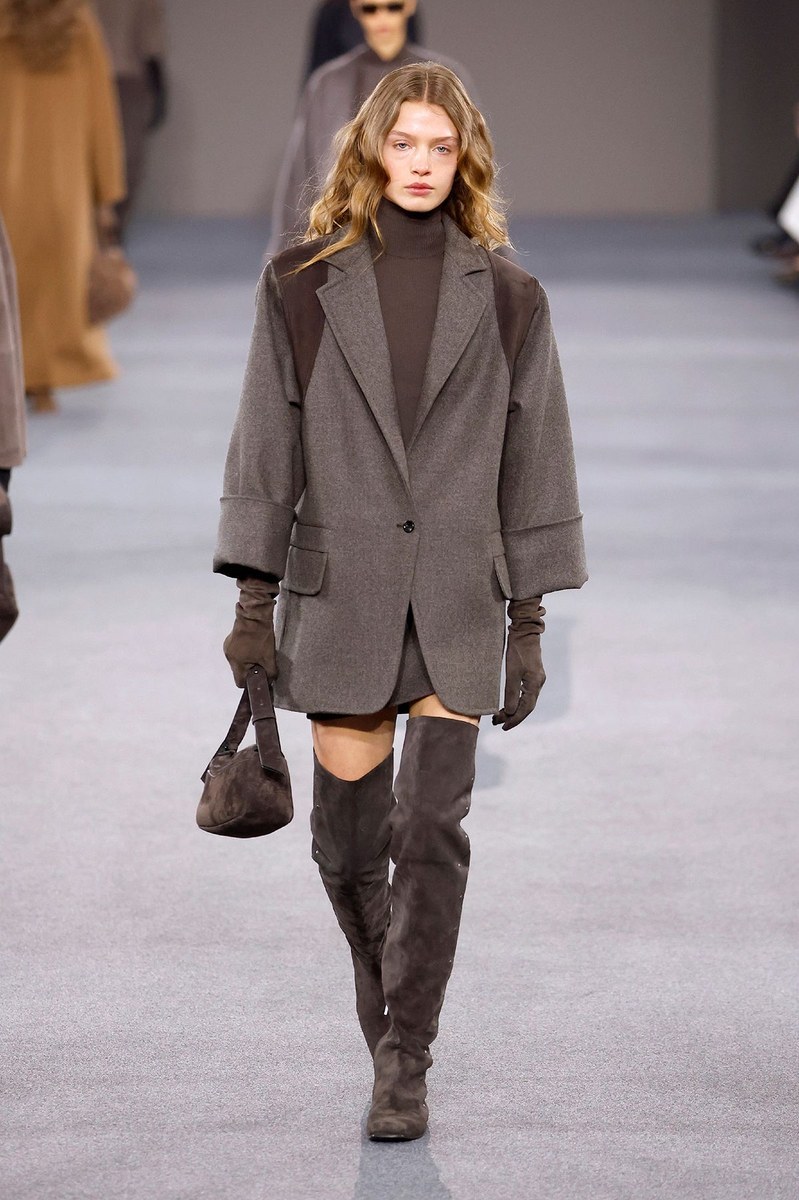 Look 12