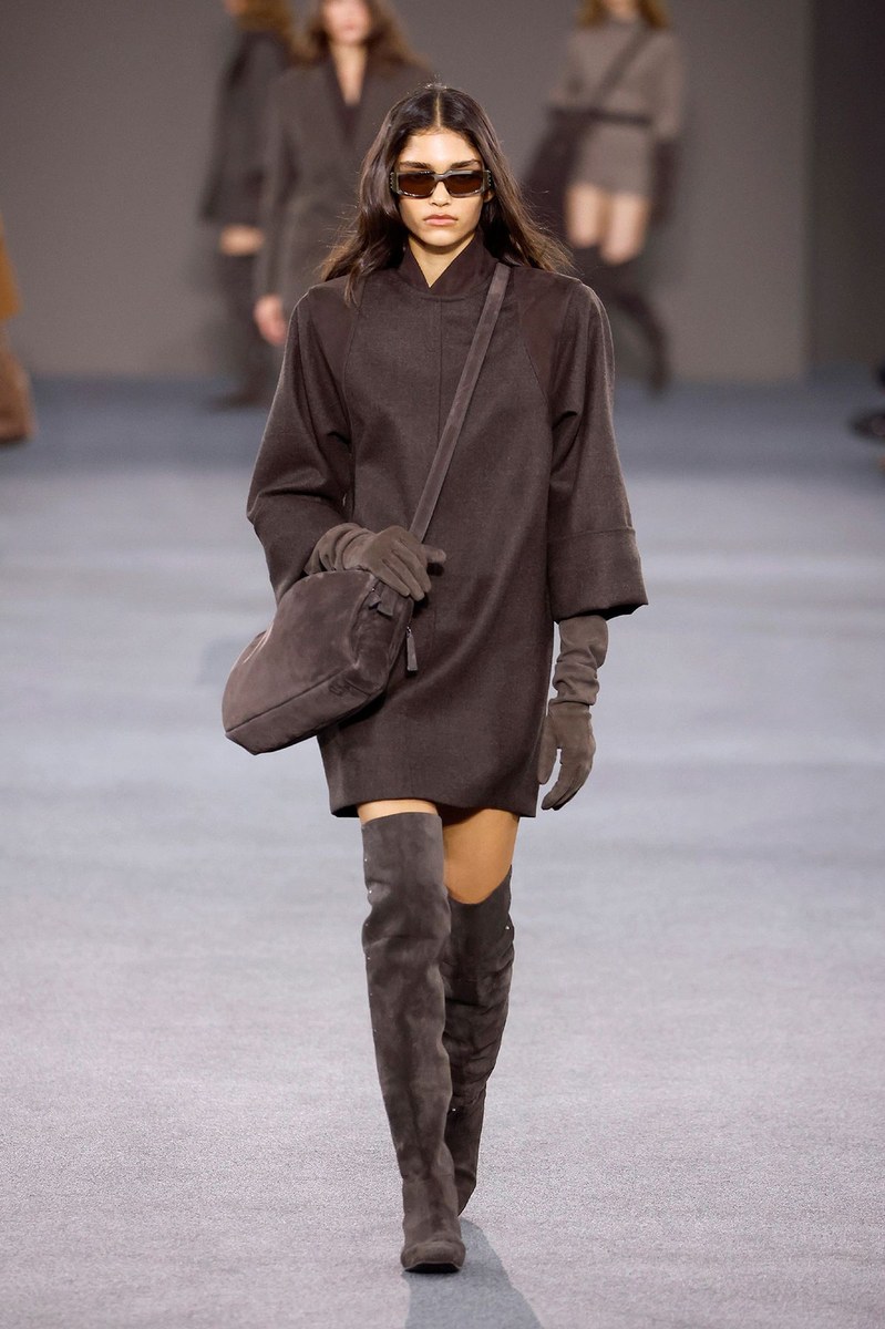 Look 18