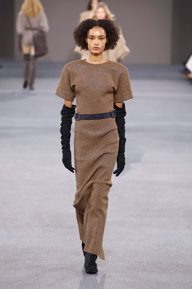 Look 32