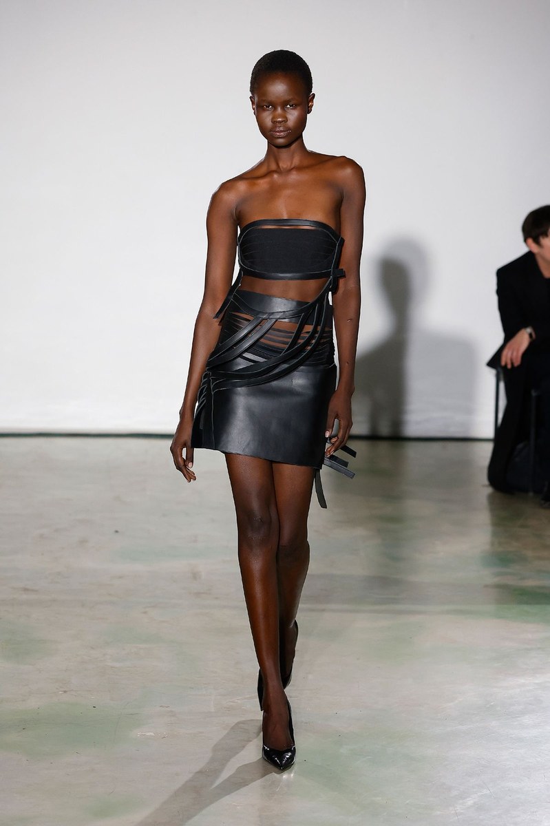 Look 15
