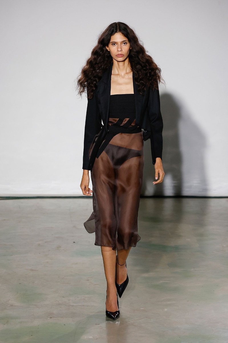 Look 18