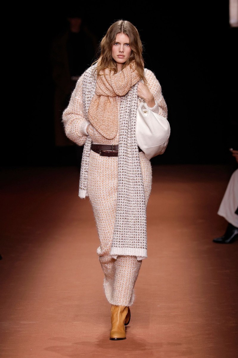 Look 9