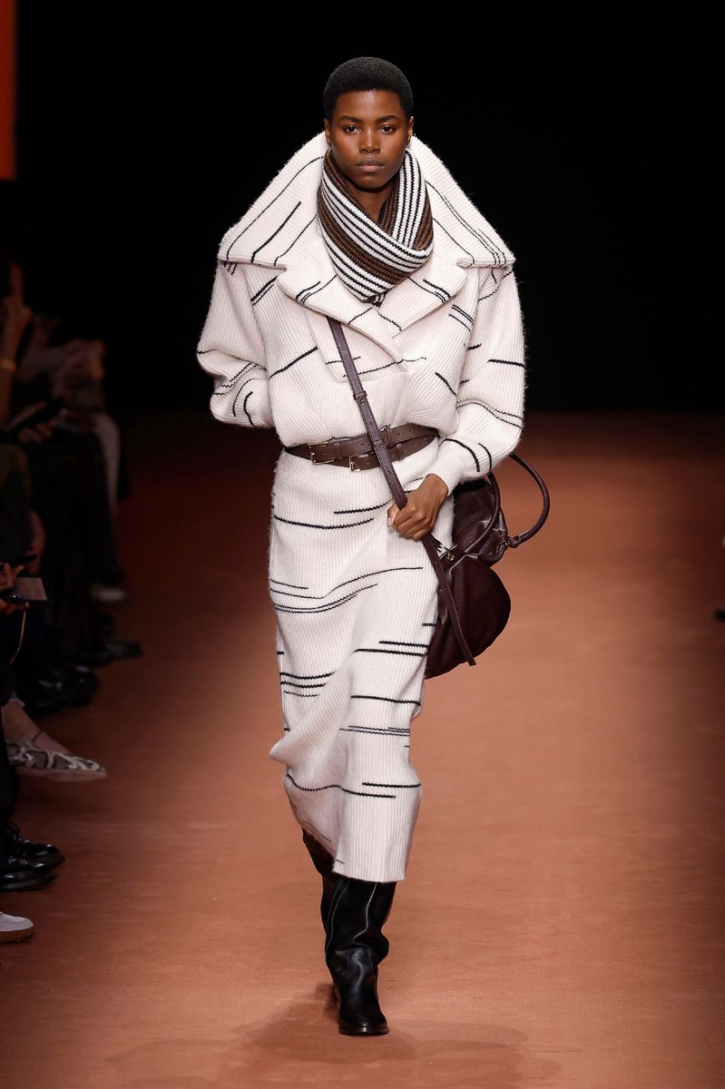 Look 25