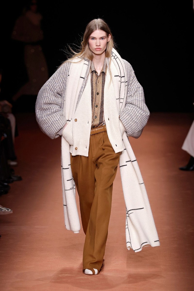 Look 27