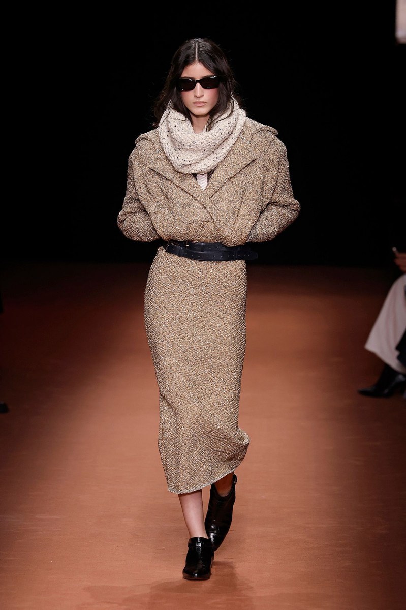 Look 28