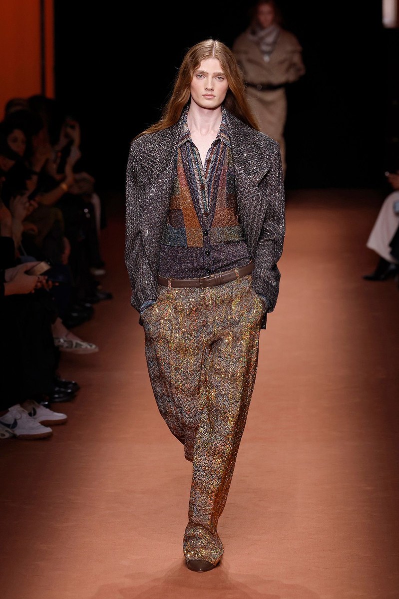 Look 30