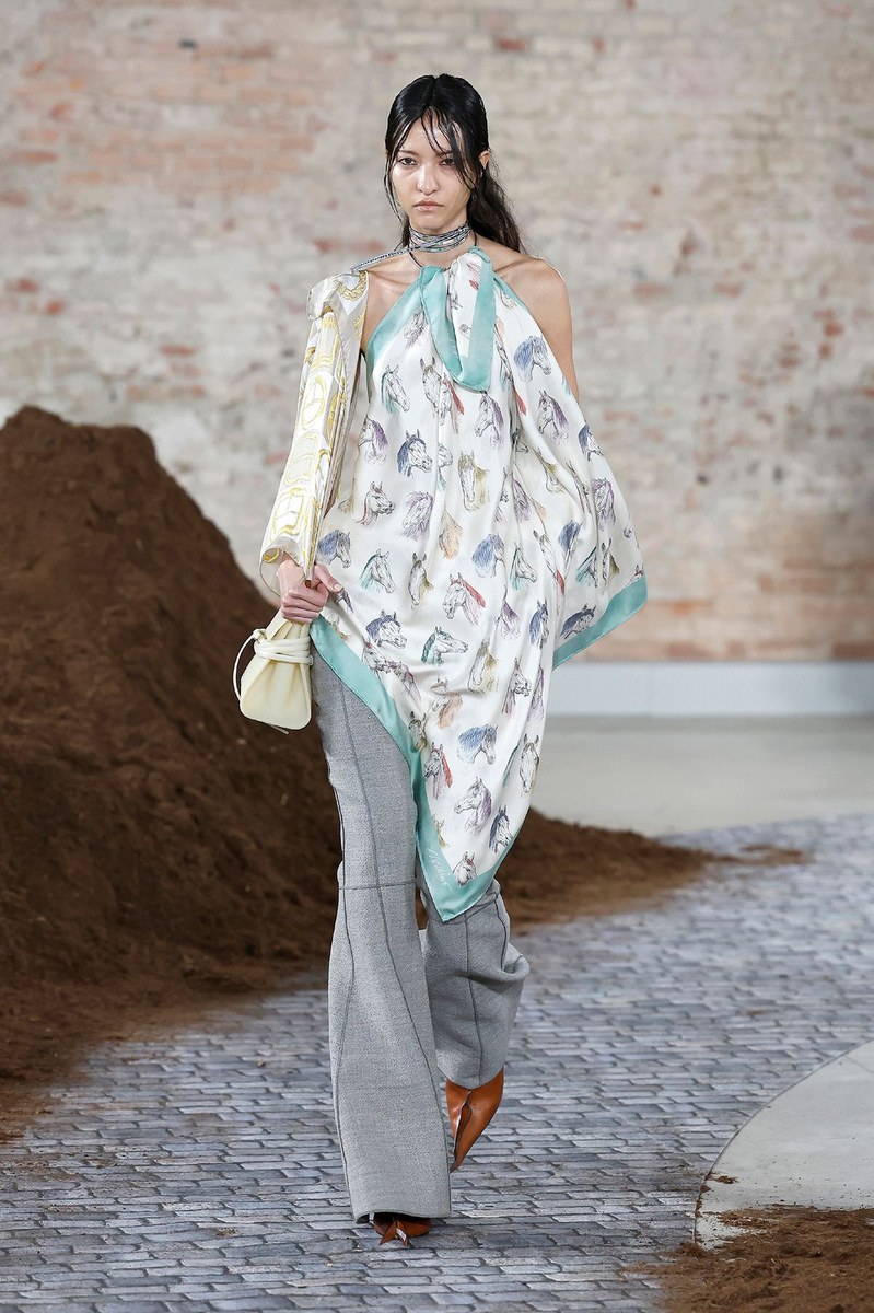 Look 4
