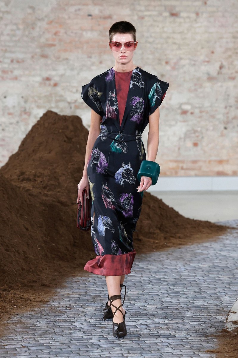 Look 5