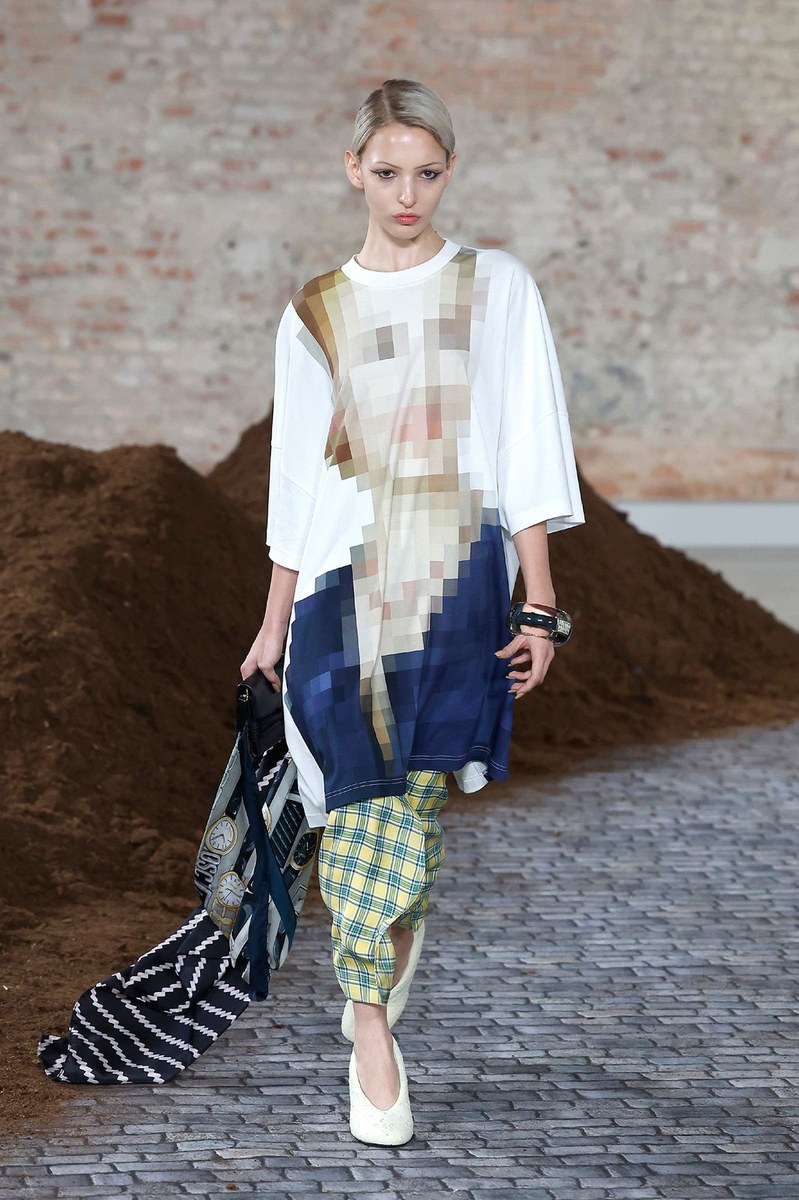 Look 8