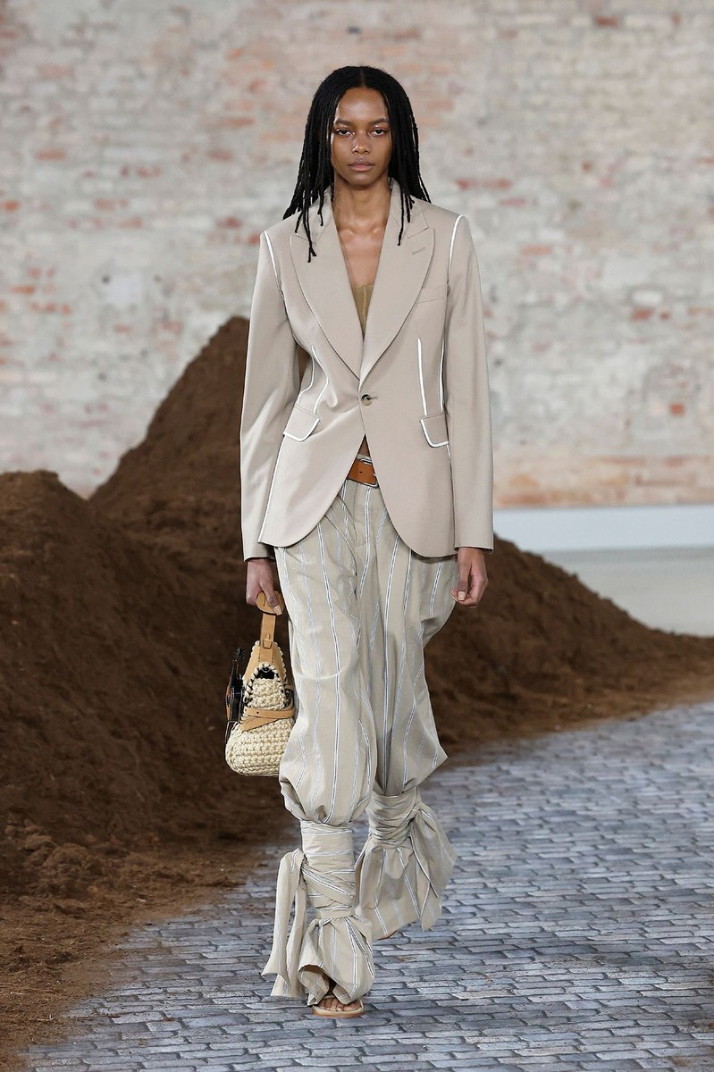Look 27