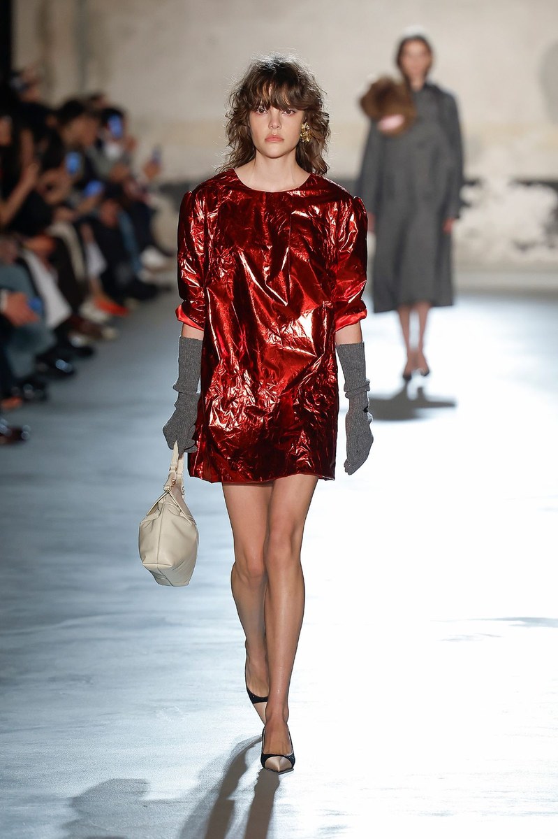 Look 18
