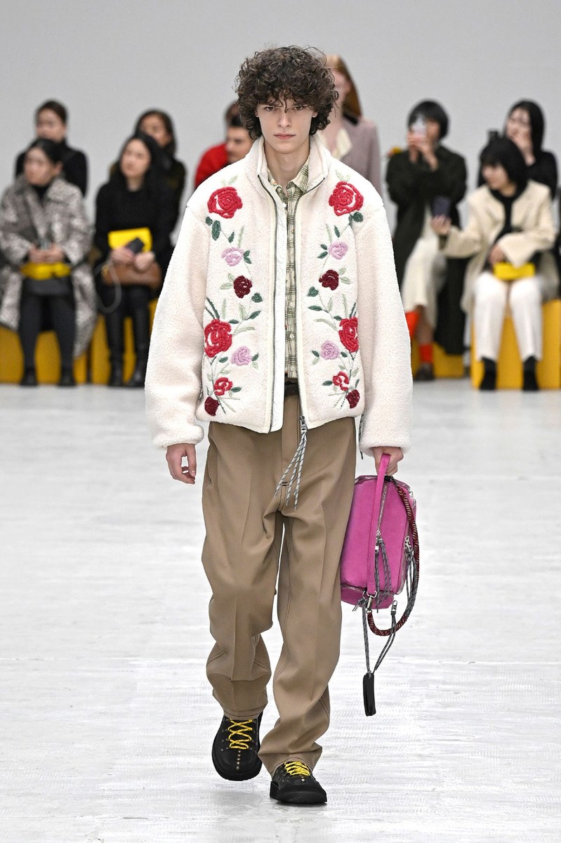 Look 4