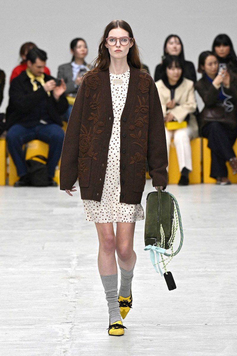 Look 7