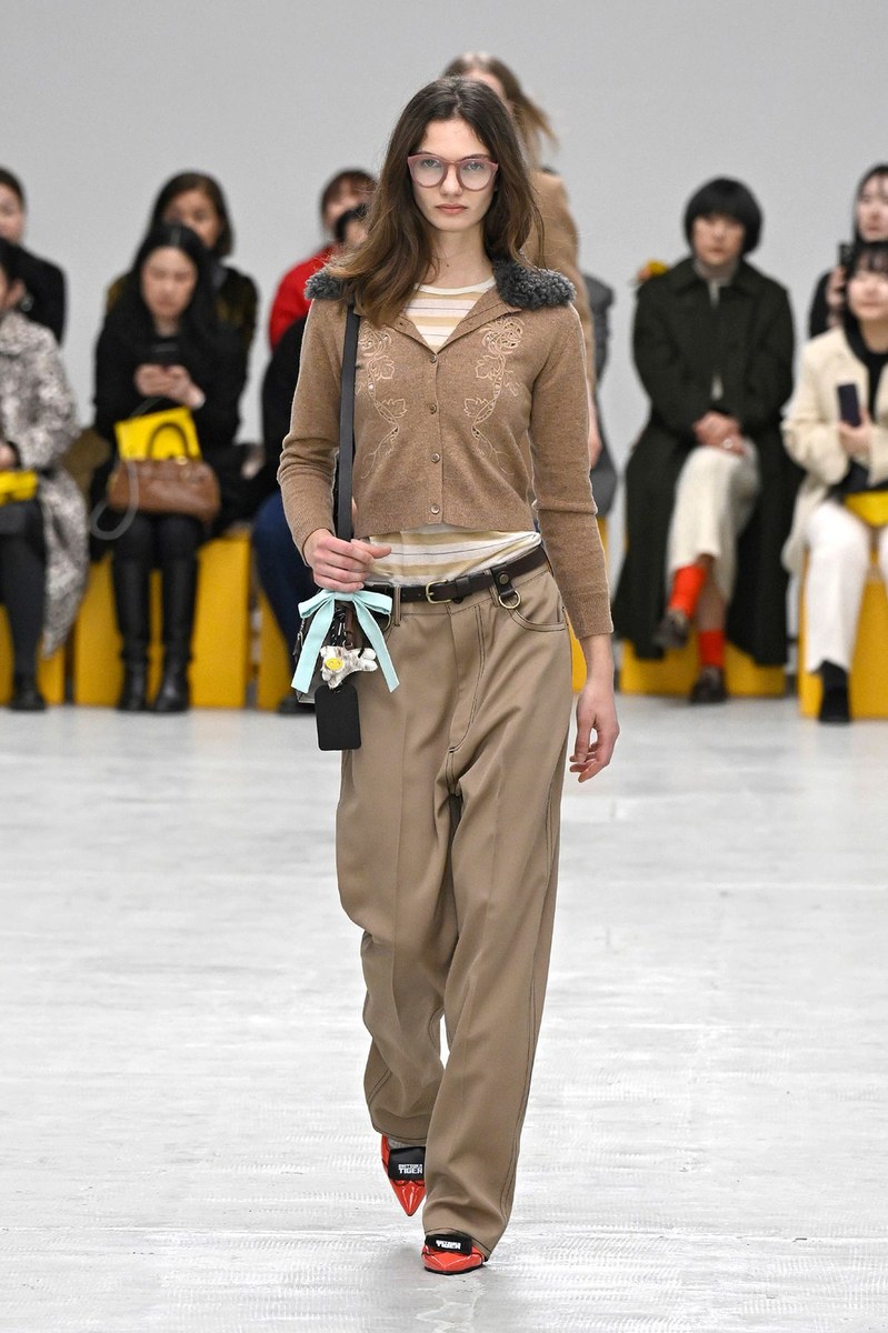 Look 26