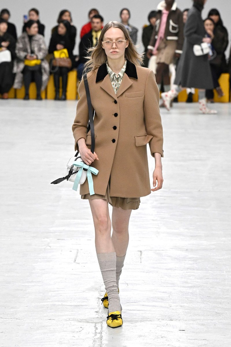 Look 27