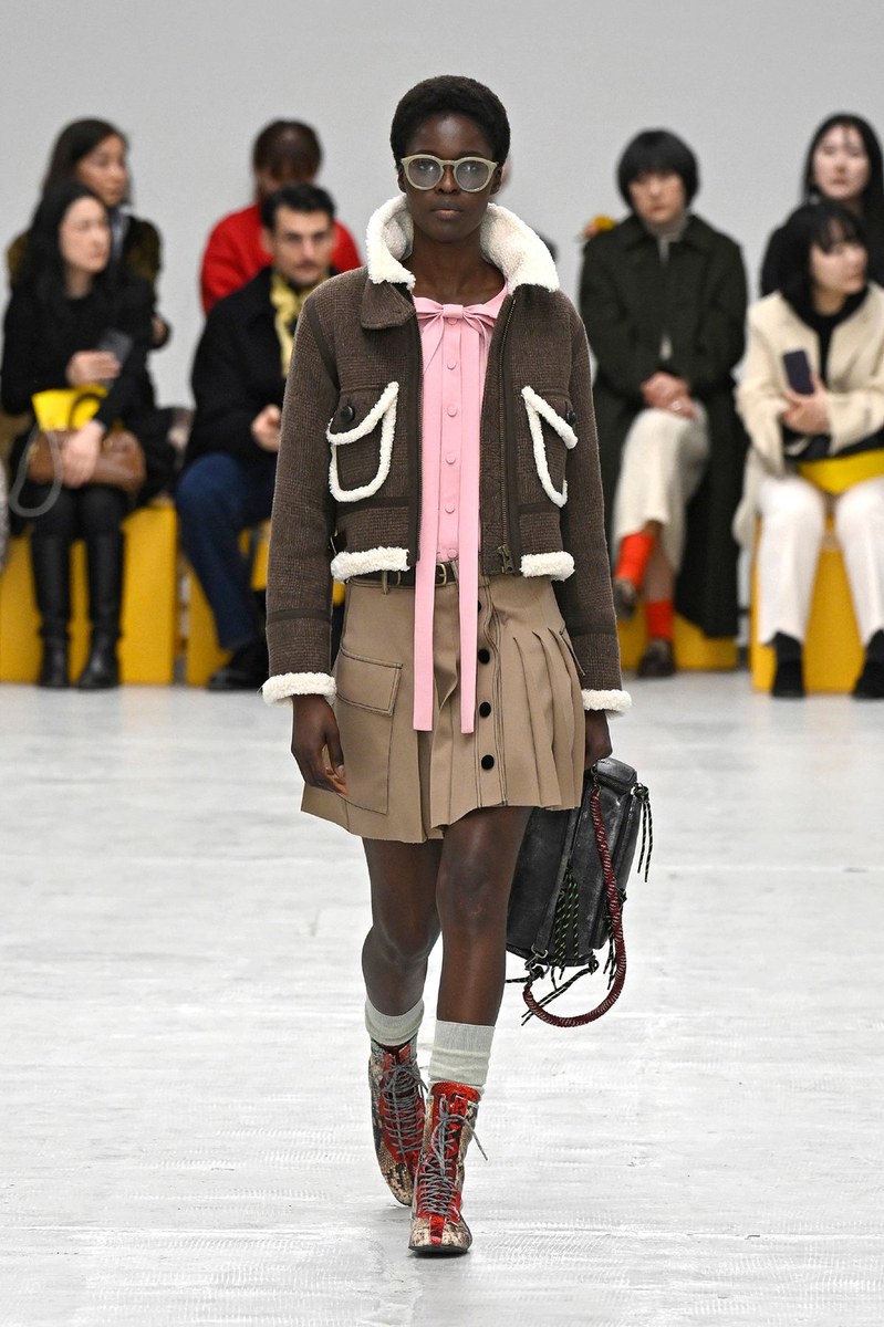 Look 28