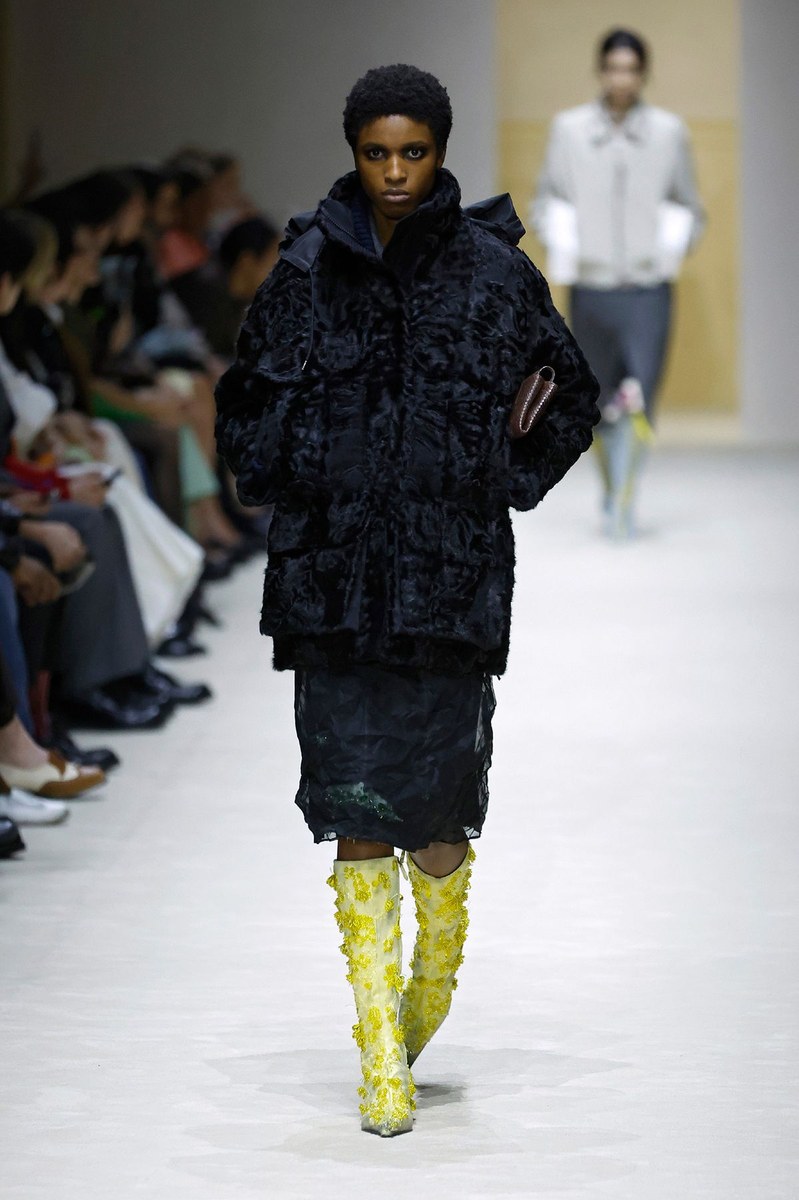 Look 11