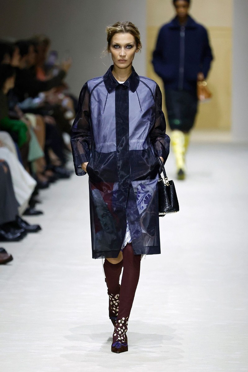 Look 25