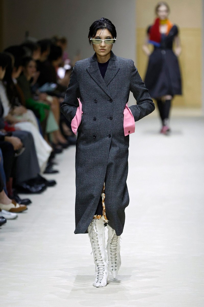 Look 30