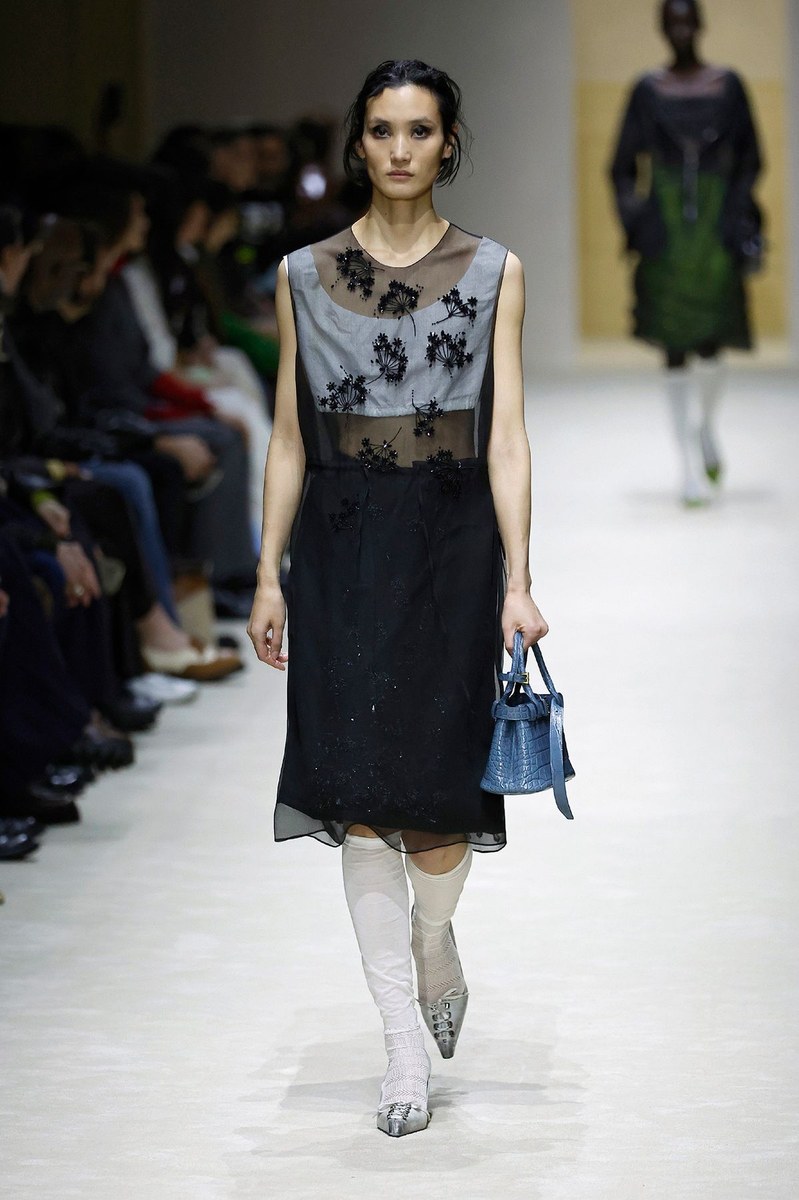 Look 49