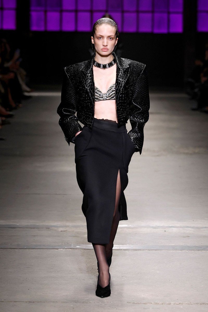 Look 3