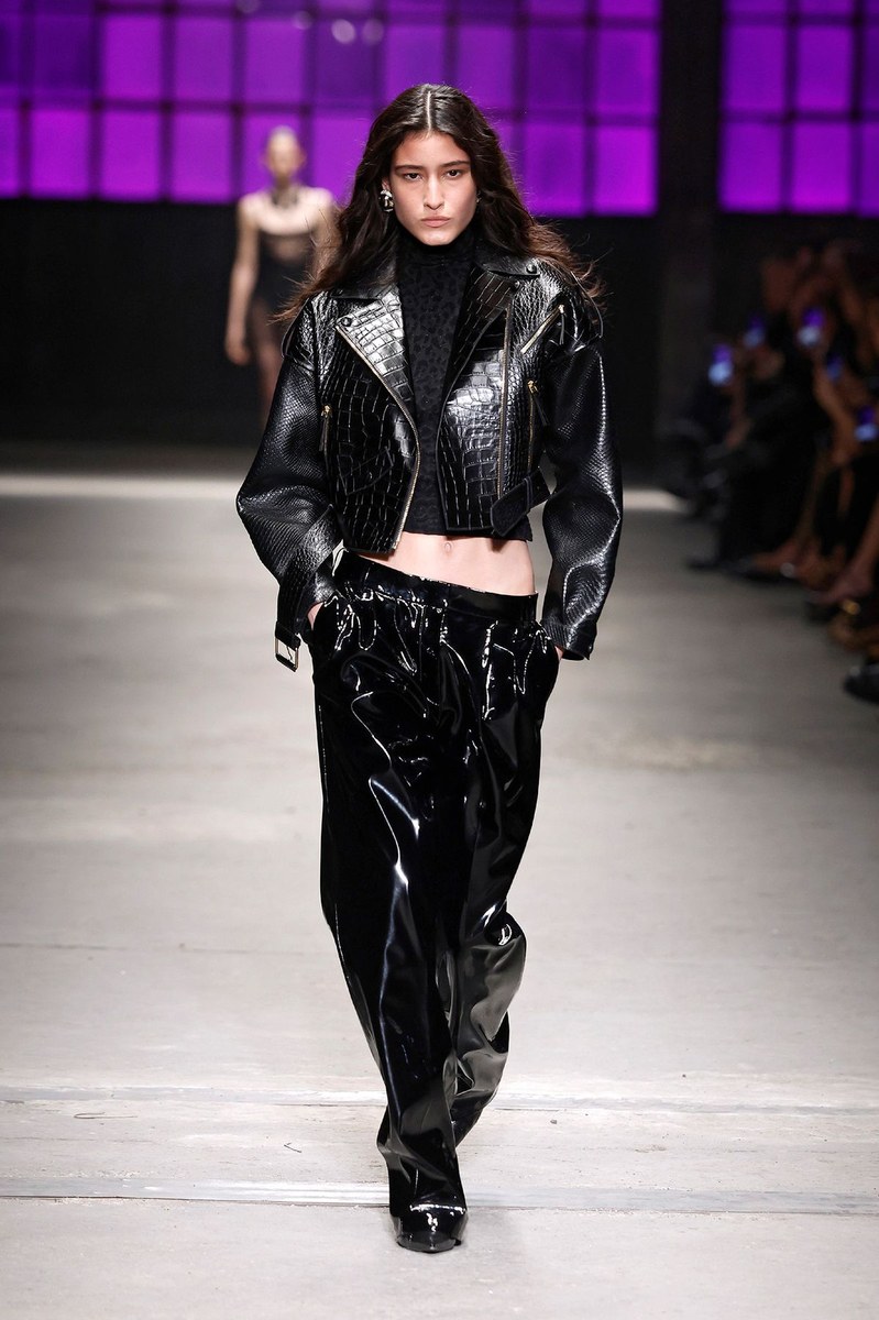 Look 4