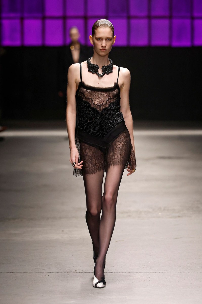 Look 5