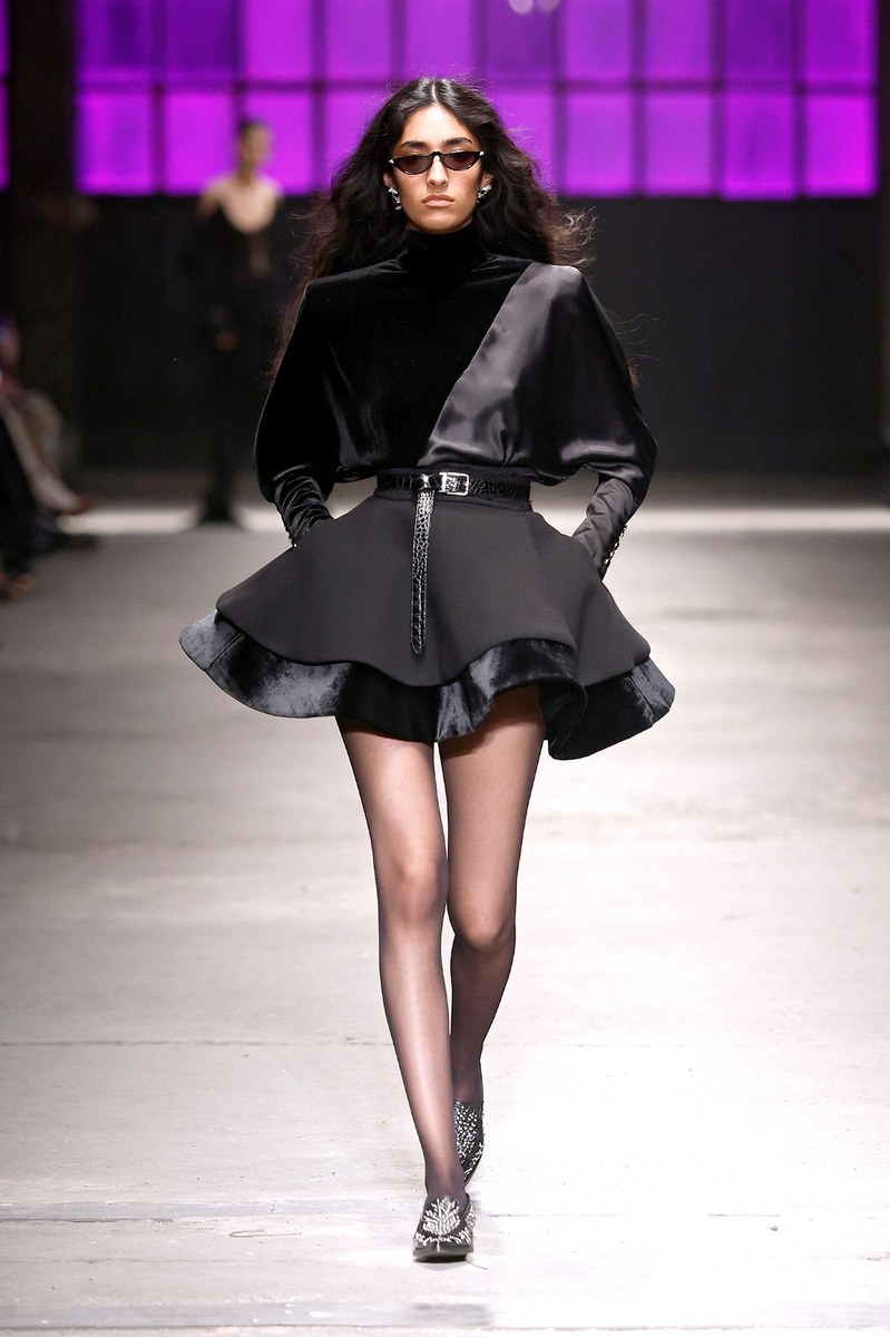 Look 11