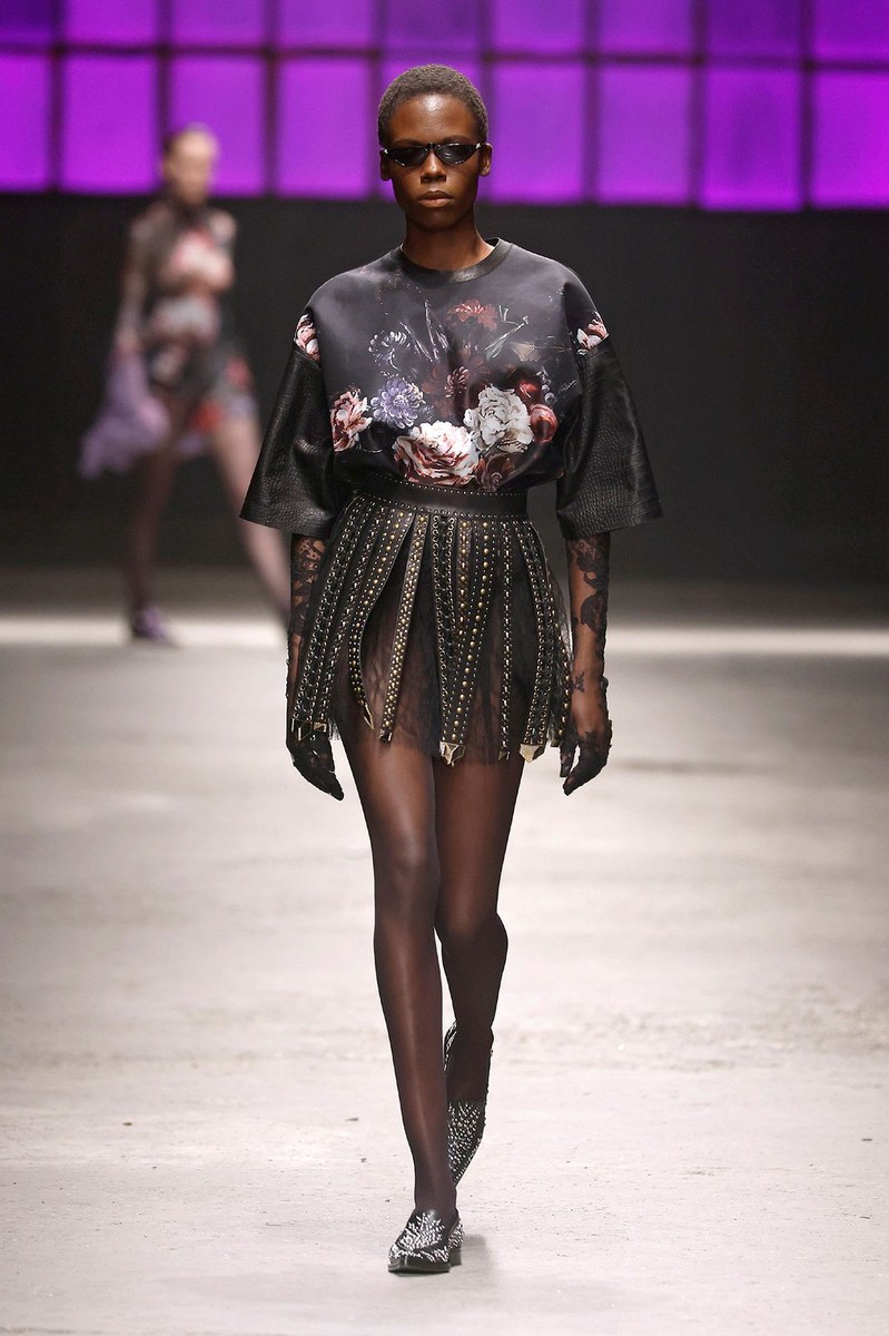 Look 32