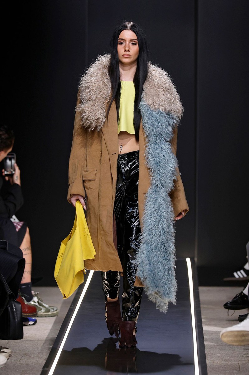 Look 7