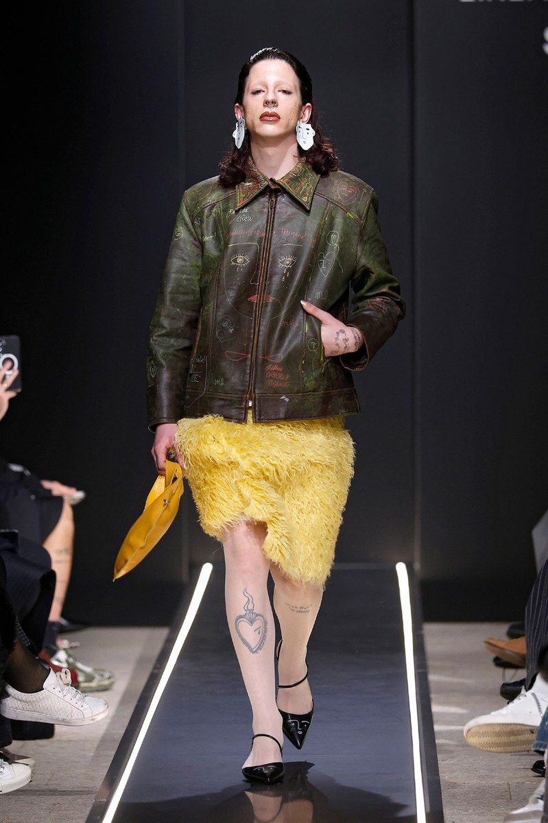 Look 15