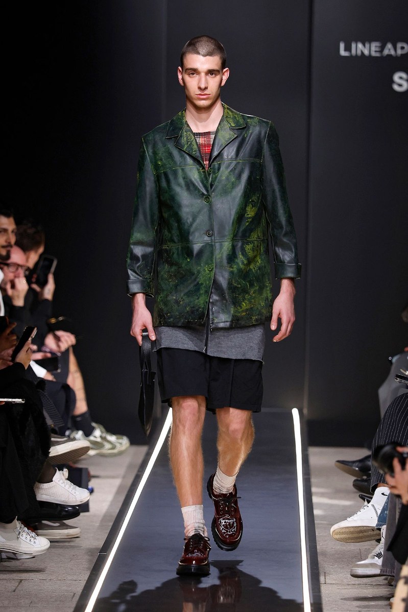 Look 25