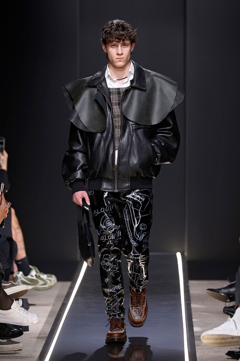 Look 32