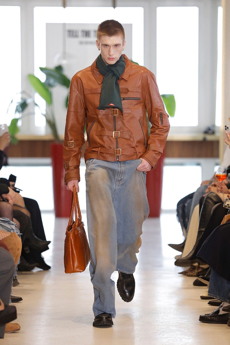 Look 11