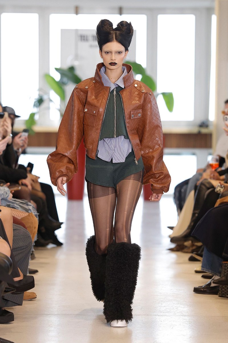 Look 12
