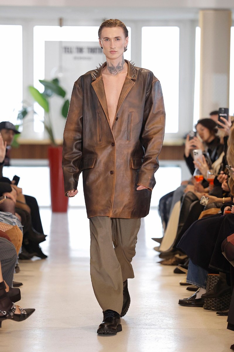Look 13
