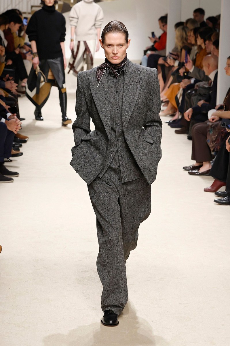 Look 5