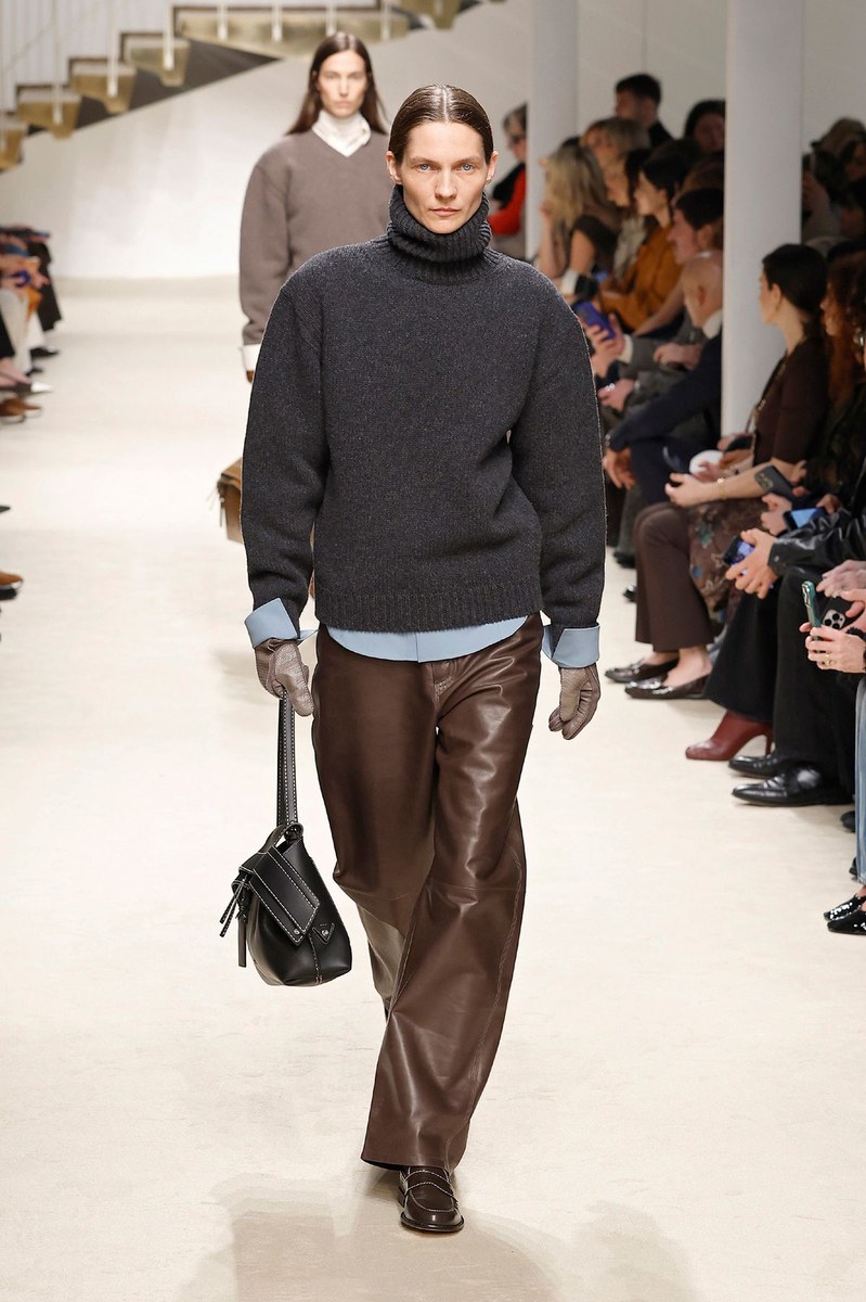Look 15