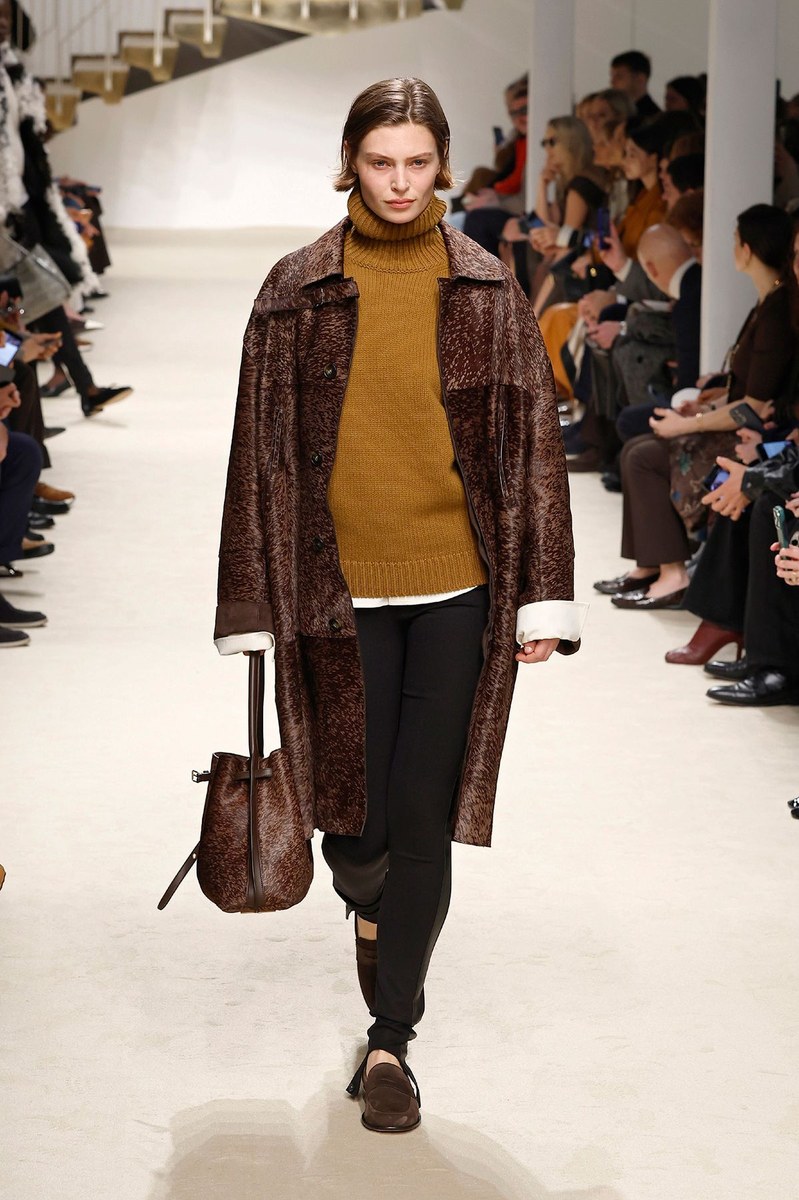 Look 16