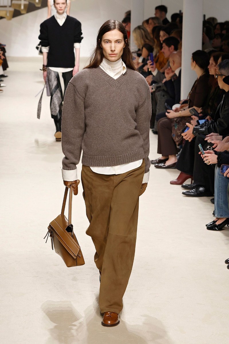 Look 17