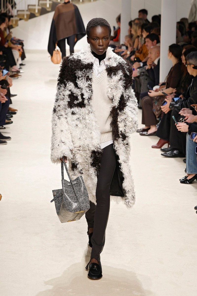 Look 18