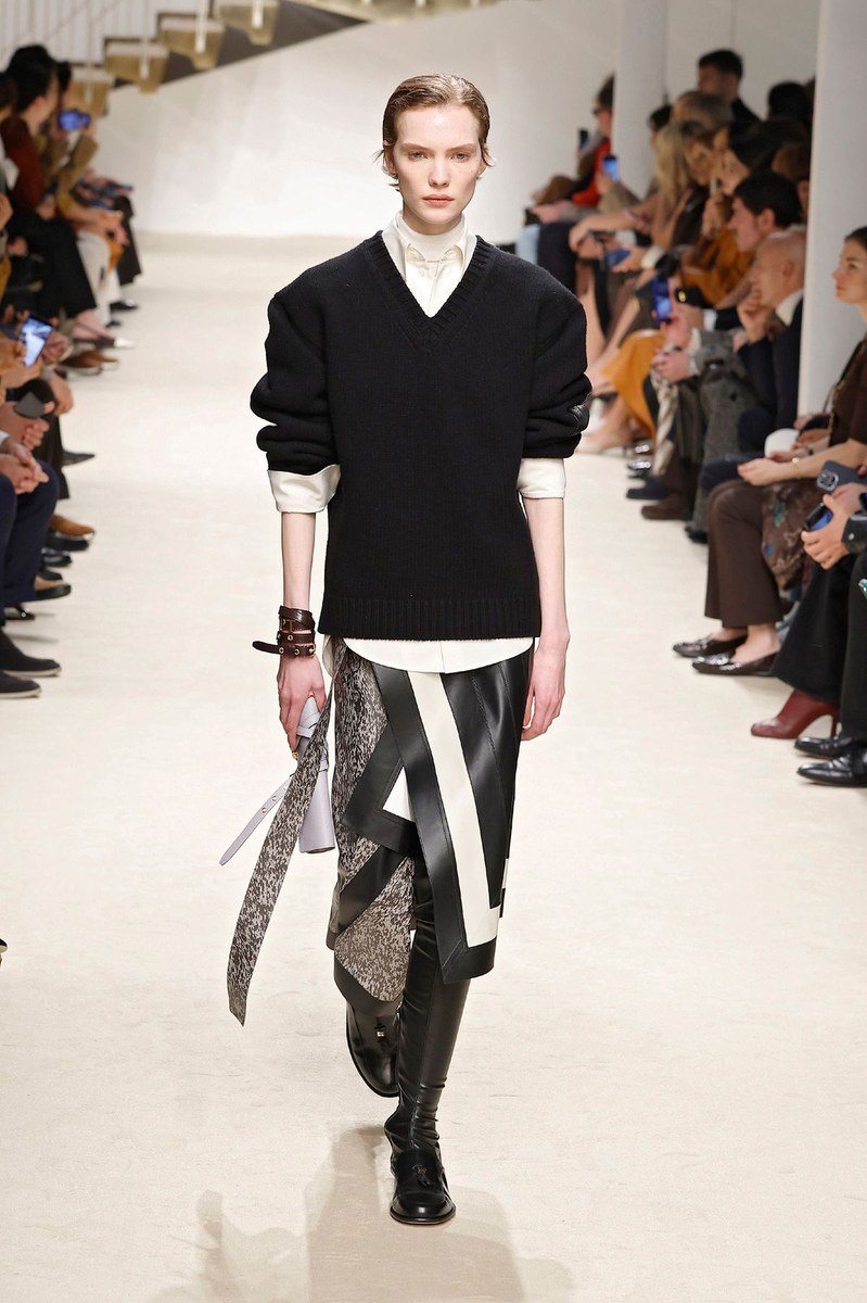 Look 19