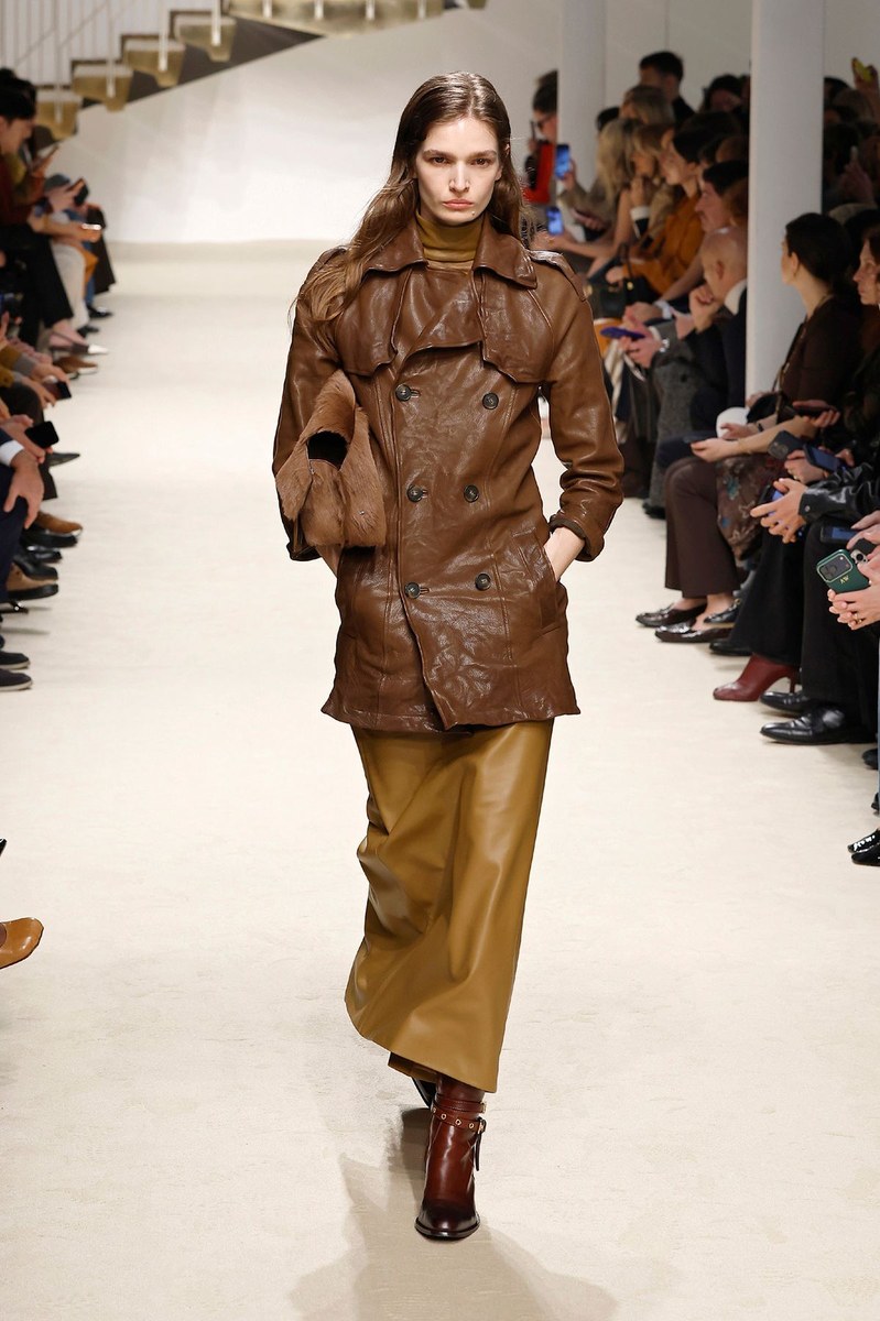Look 28